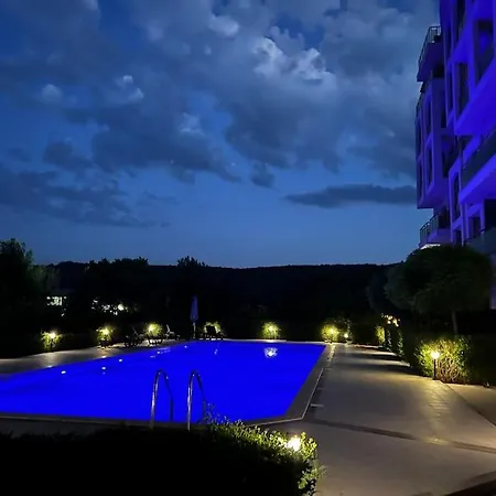 Apartment Azur 4 *
