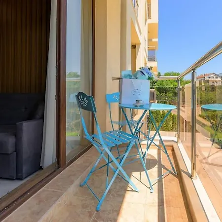 Apartment Azur 4 *