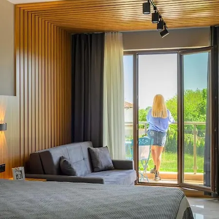 Azur 4 Apartment
